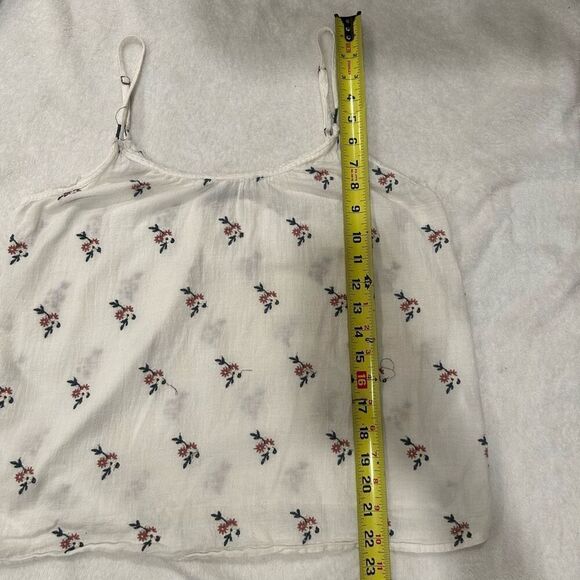 Abercrombie & Fitch tank top with embroidered flower tank sz: Medium - Picture 5 of 5